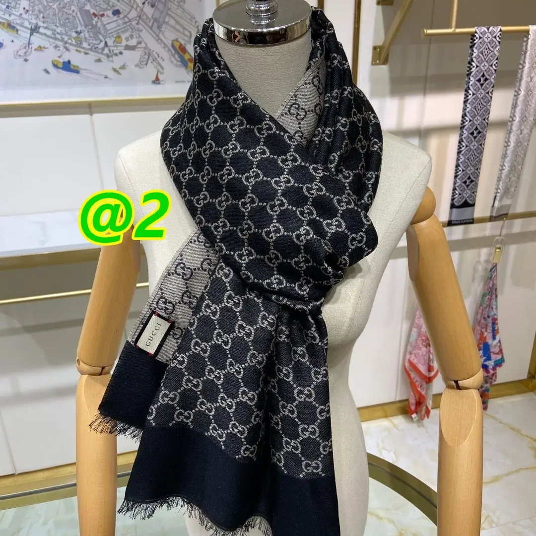 9639-32$-GUCCI gallery