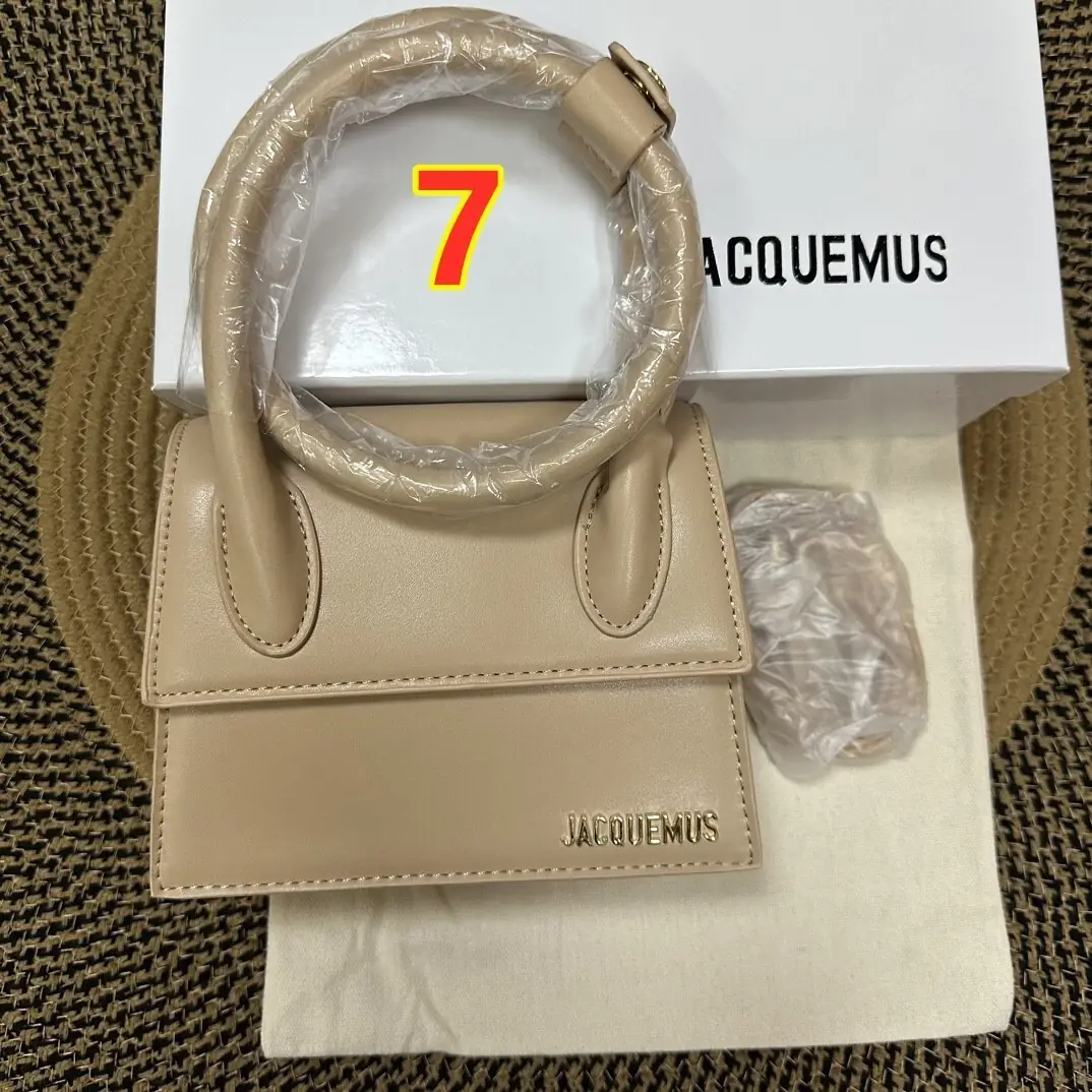 9660-57$-JACQUEMUS gallery
