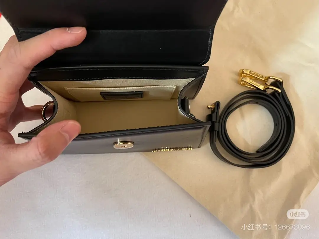 9660-57$-JACQUEMUS gallery