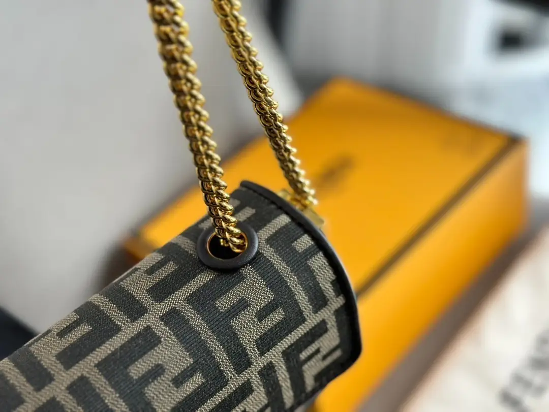 9662-75$-FENDI gallery