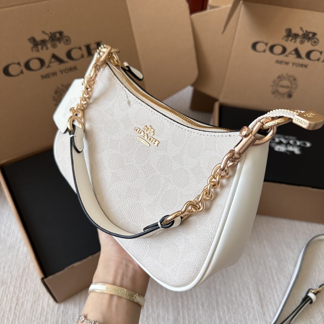 9669-57$-COACH gallery