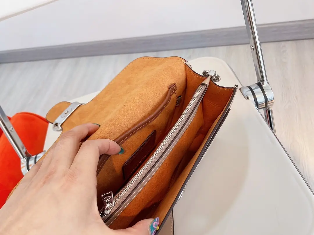 2976-62$-coach gallery