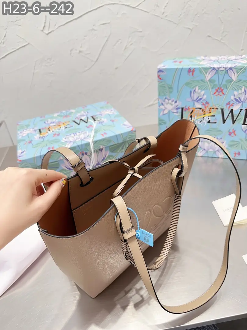 3475-64$-LOEVE gallery