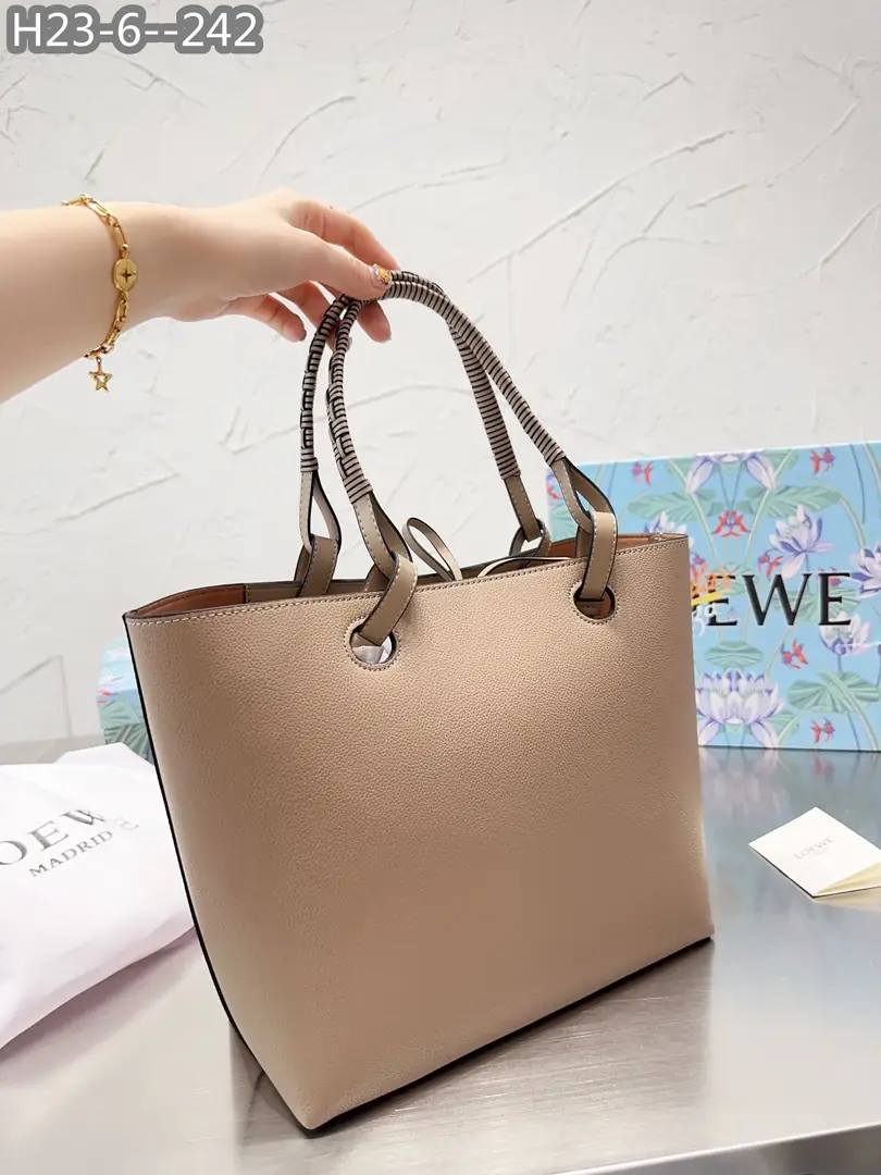 3475-64$-LOEVE gallery