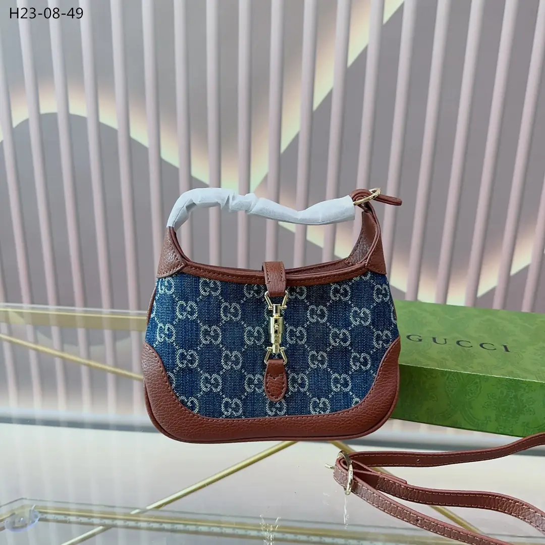 3790-58$-Gucci gallery