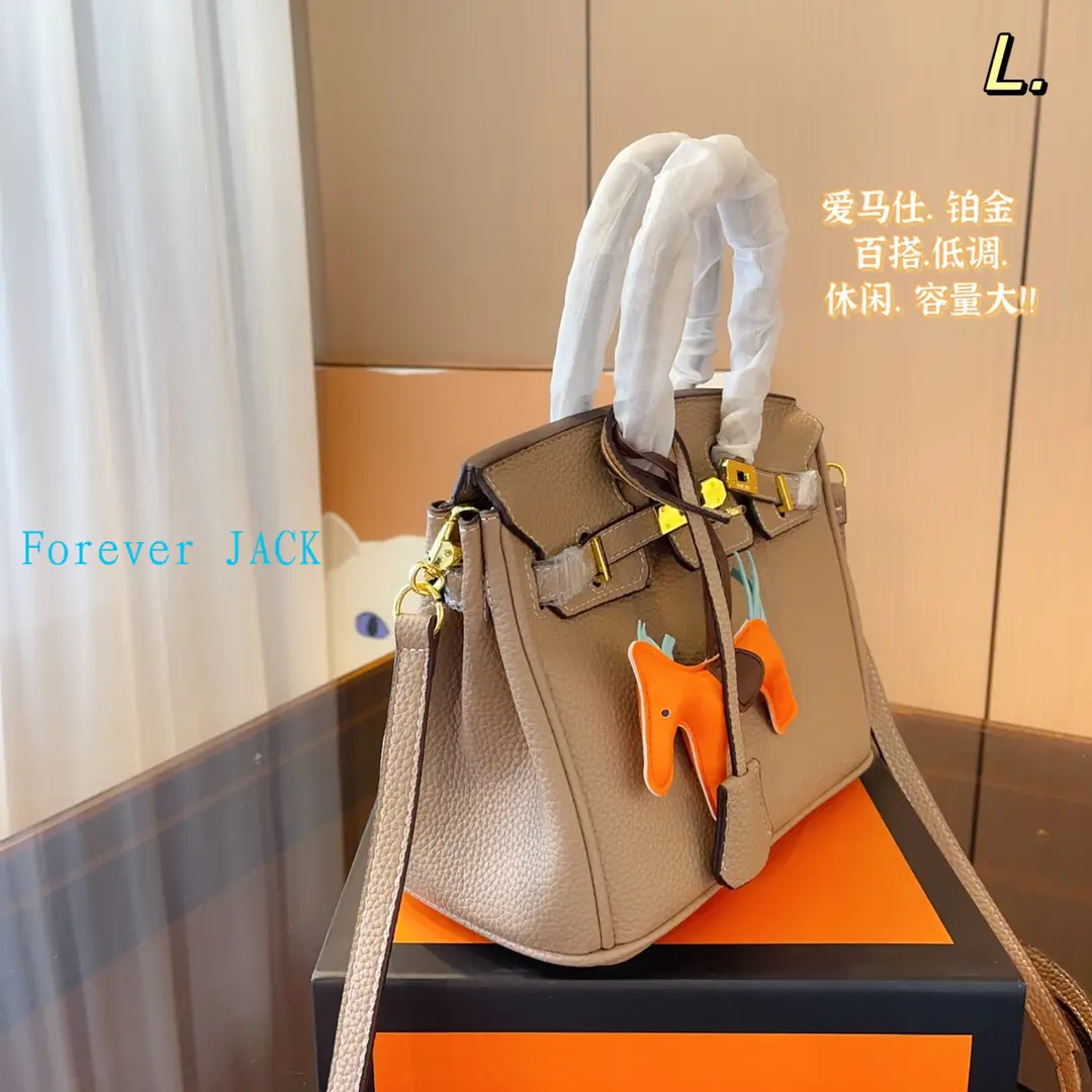 3981-68$-Hermès gallery