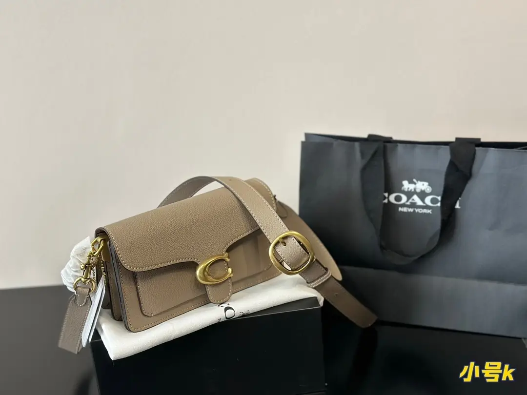 4455-63.8$-Coach gallery