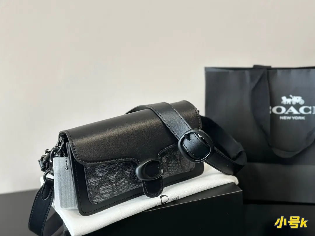 4455-63.8$-Coach gallery