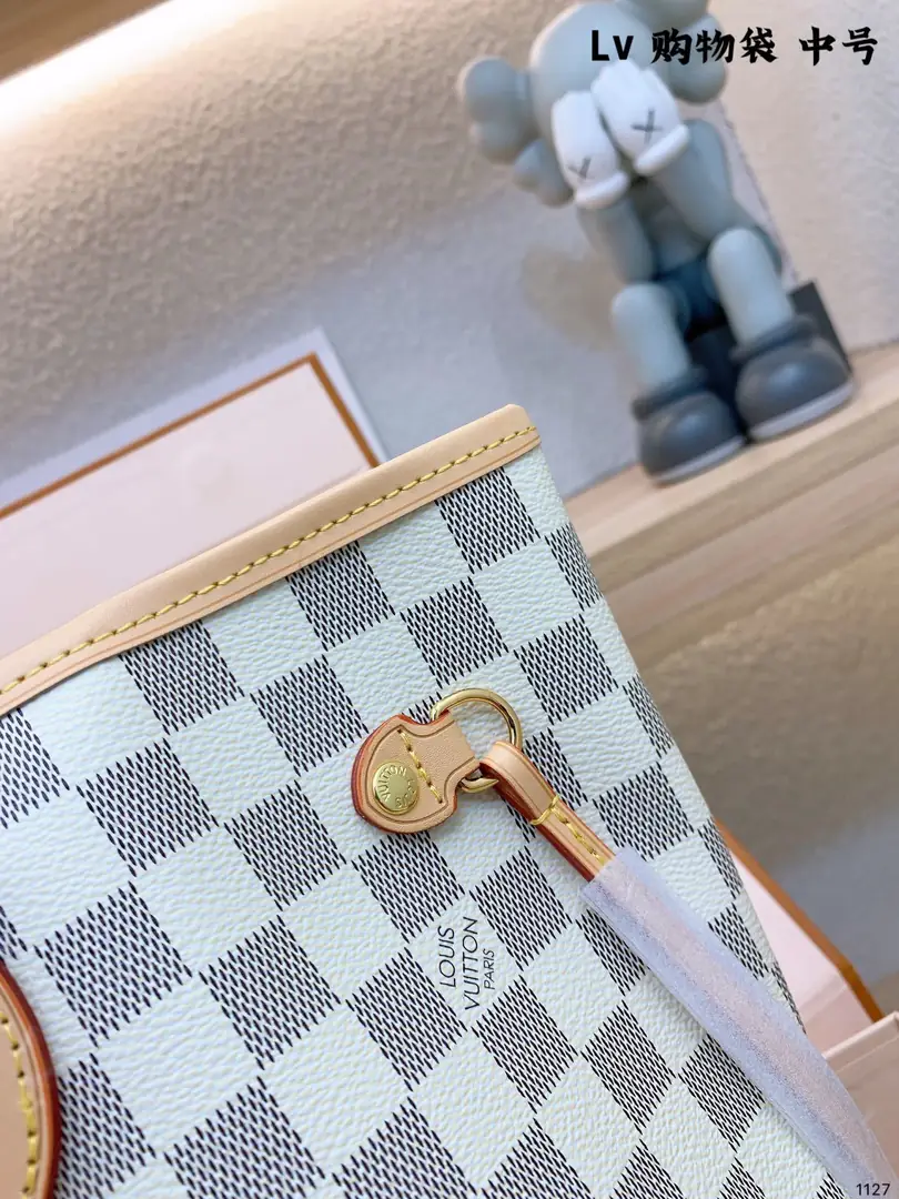 4661-62.88$-LV gallery