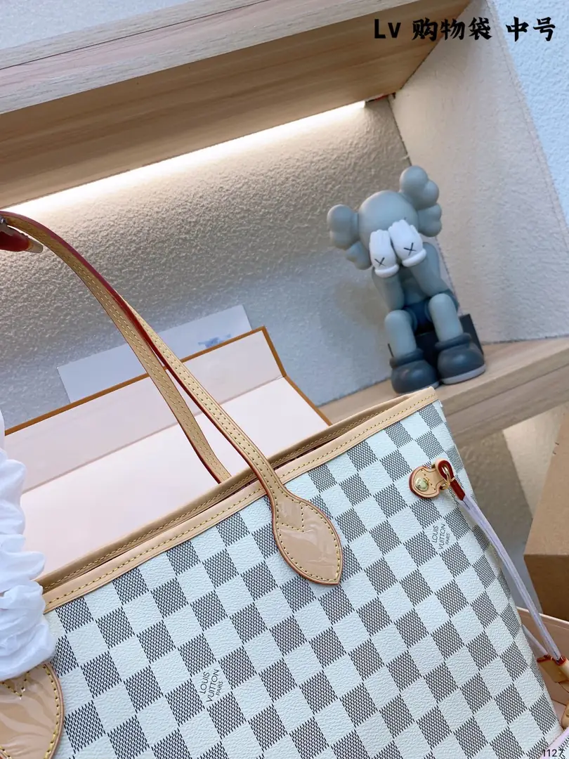 4661-62.88$-LV gallery