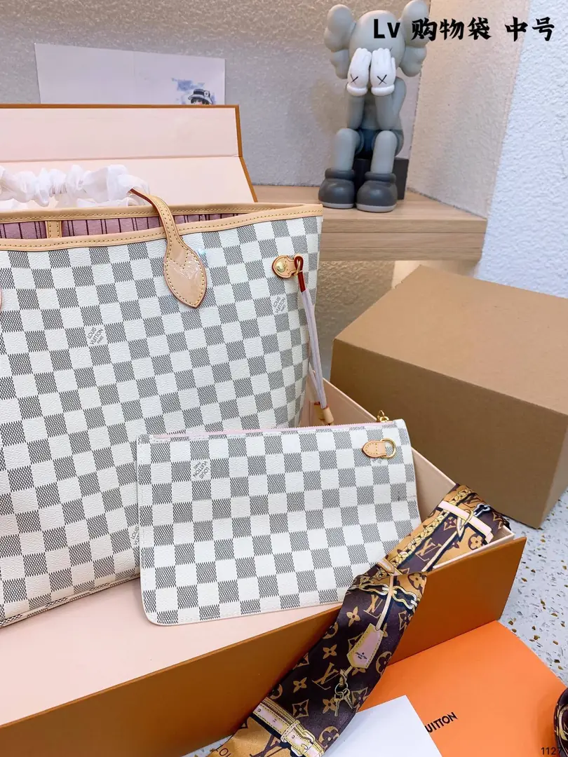 4661-62.88$-LV gallery