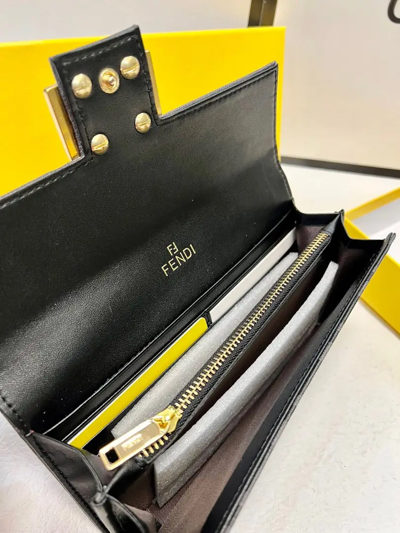 4676-49.99$-FENDI gallery