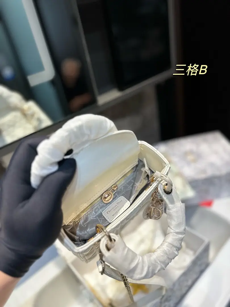 4682-57.8$-DIOR gallery