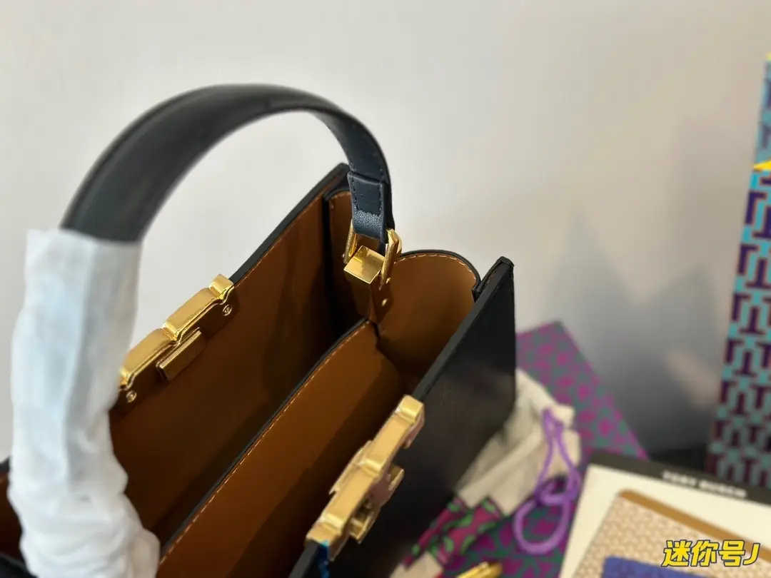 4713-62.8$-TB gallery