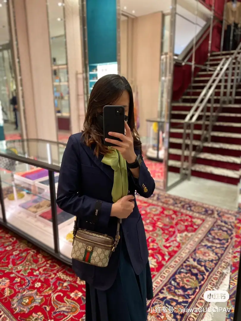 4762-54.77$-gucci gallery