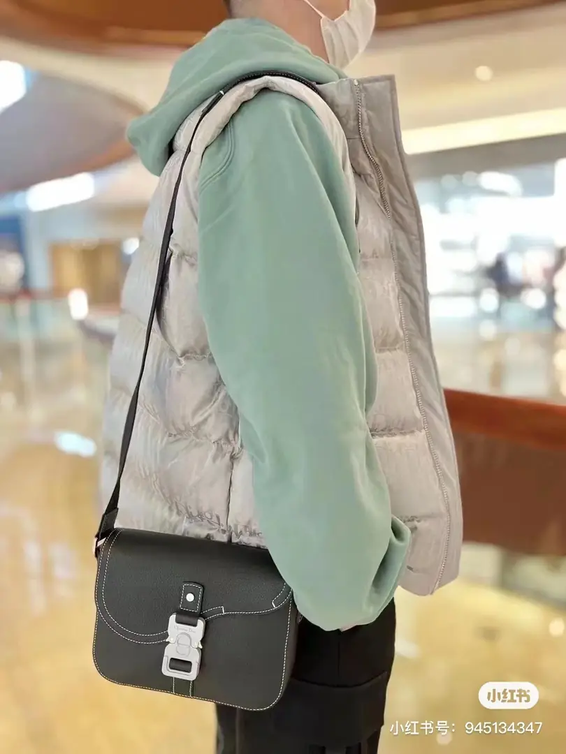 4782-81.66$-DIOR gallery