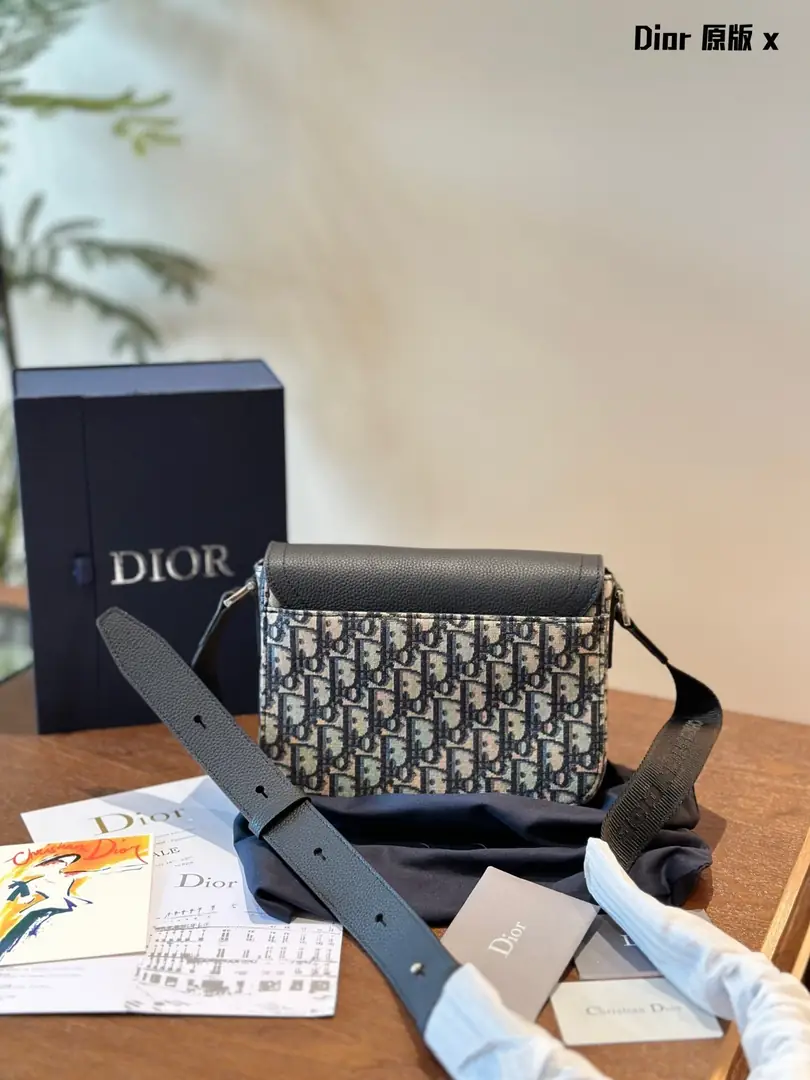 4782-81.66$-DIOR gallery