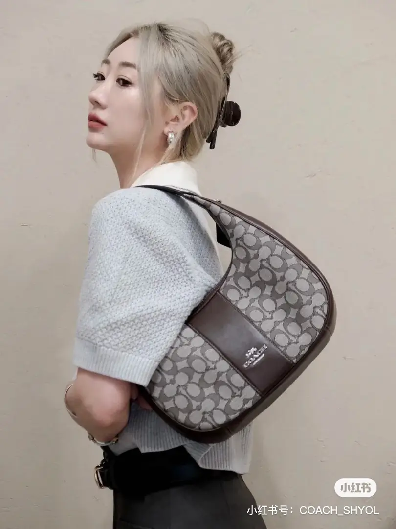 4792-62.88$-coach gallery