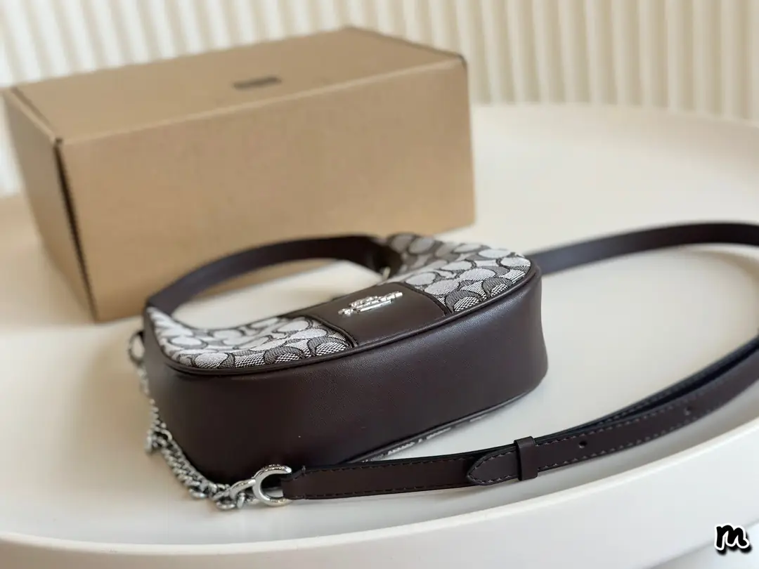 4792-62.88$-coach gallery