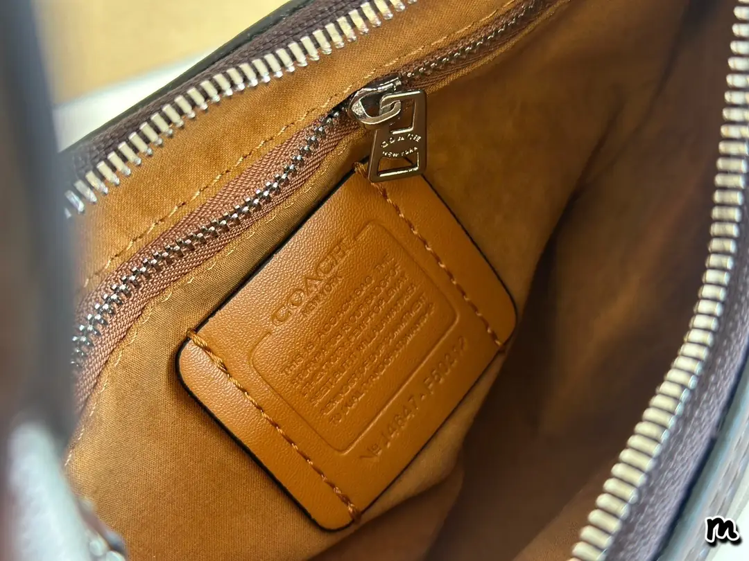 4792-62.88$-coach gallery