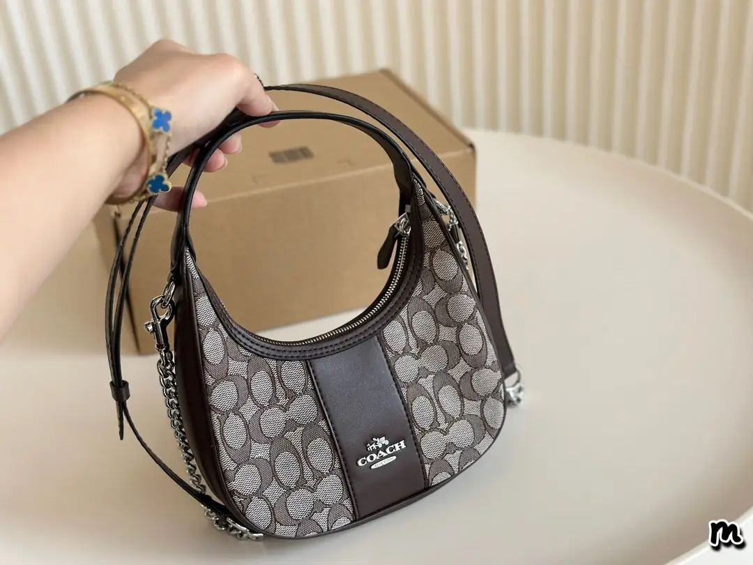 4792-62.88$-coach gallery