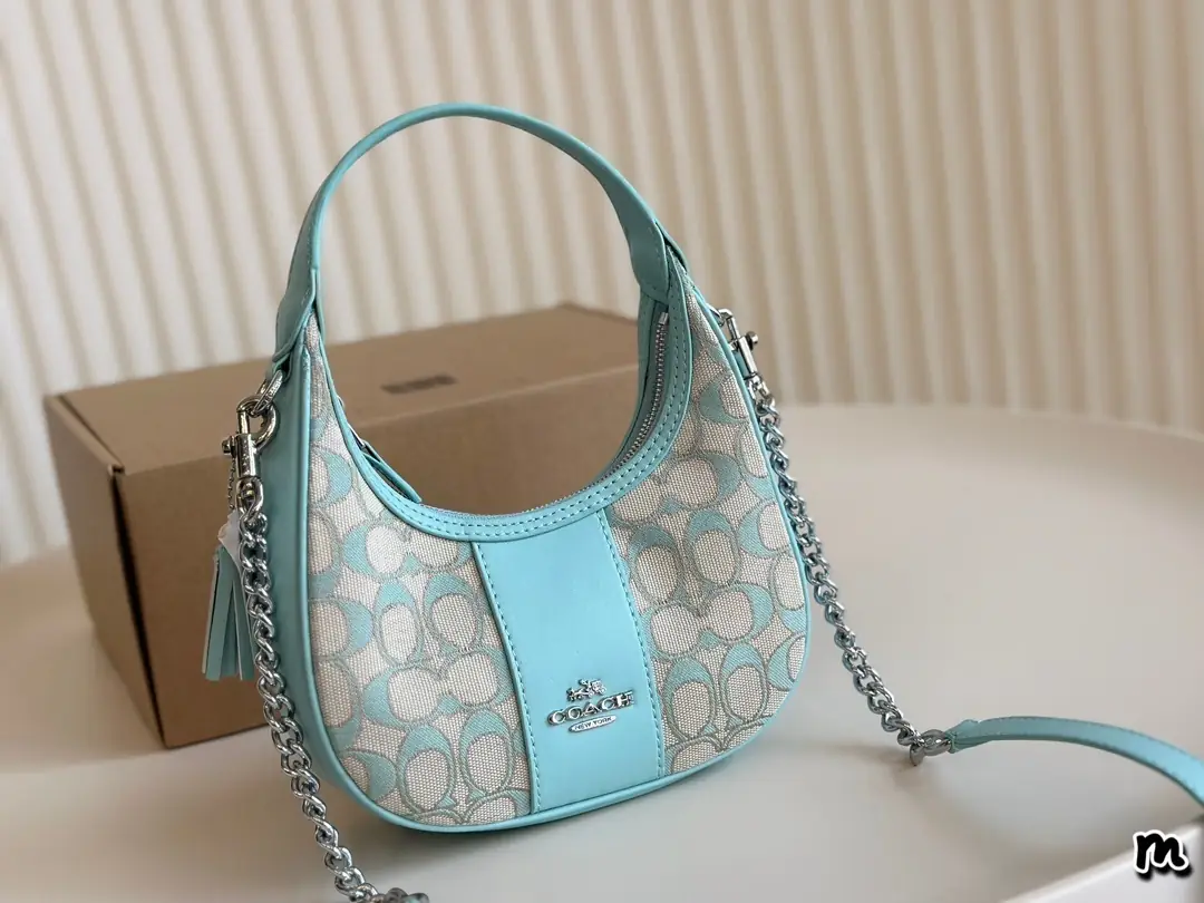 4792-62.88$-coach gallery