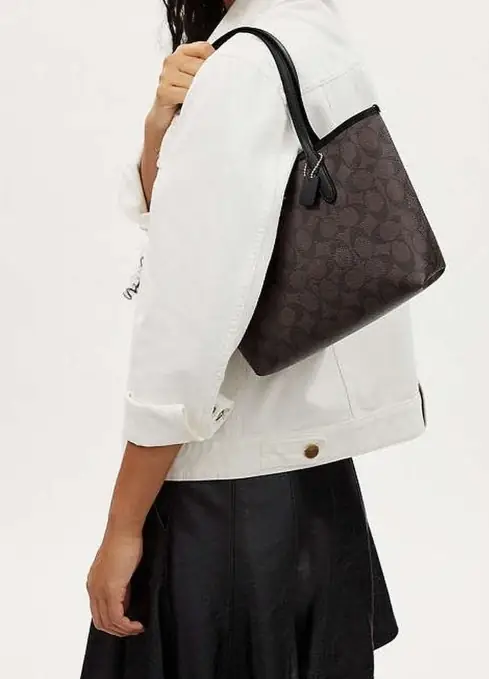 4868-57.8$-coach gallery