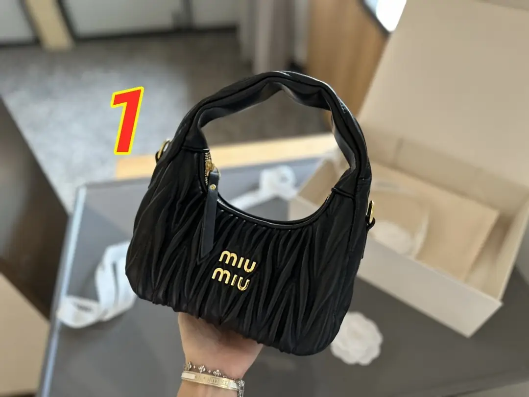 4883-53.88$-miumiu gallery