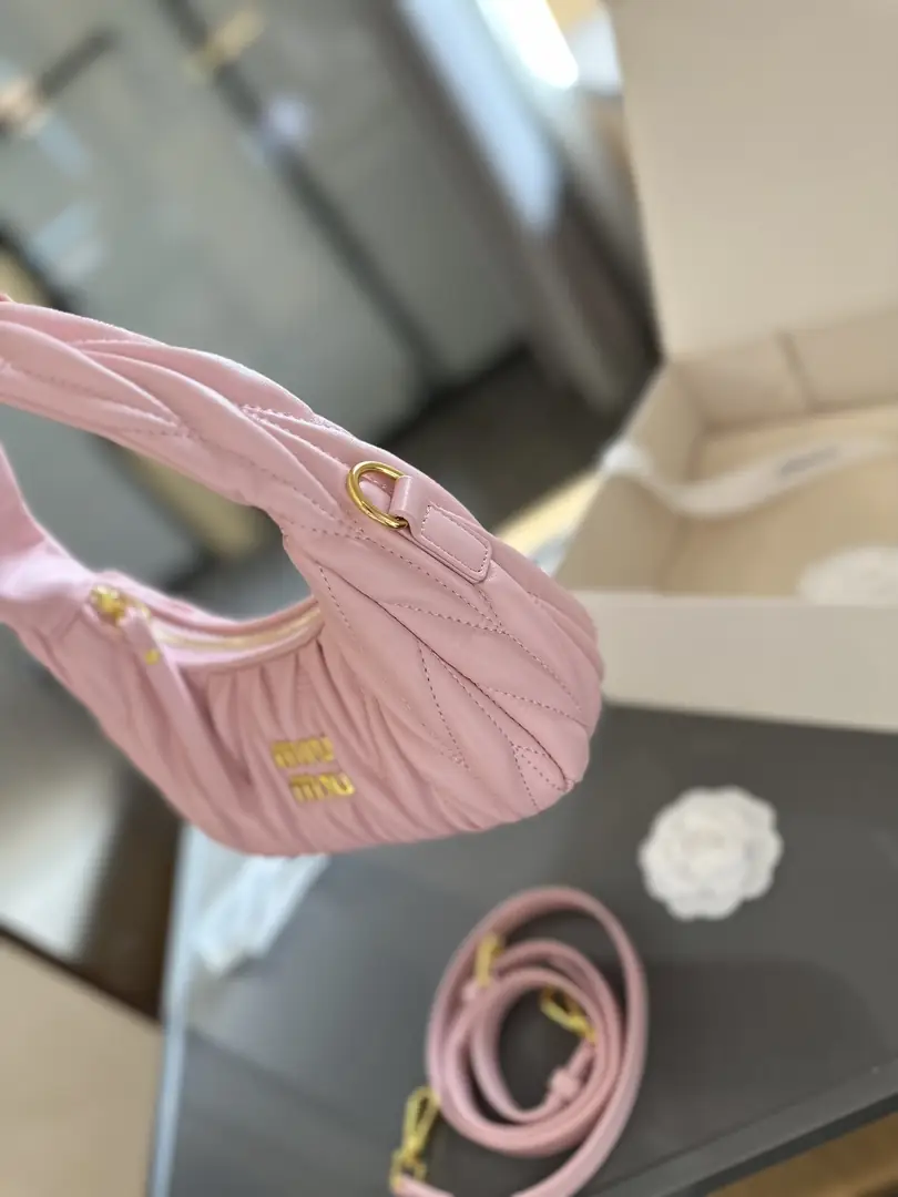 4883-53.88$-miumiu gallery