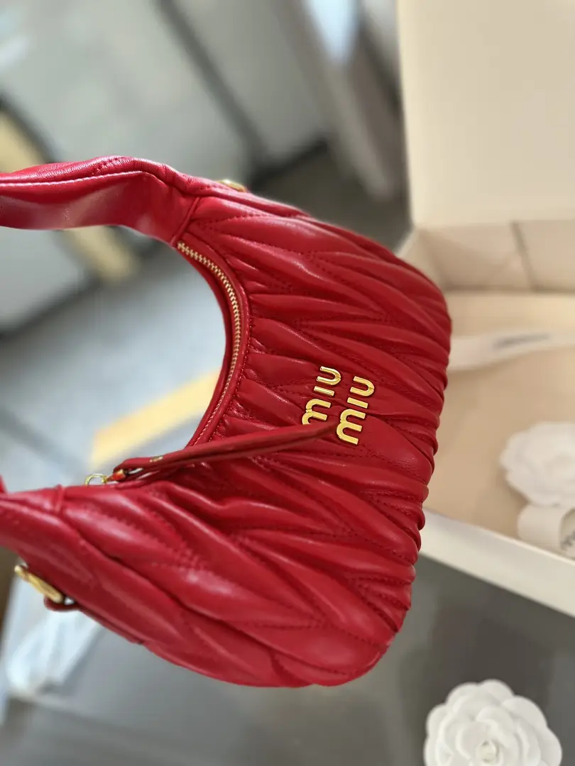 4883-53.88$-miumiu gallery