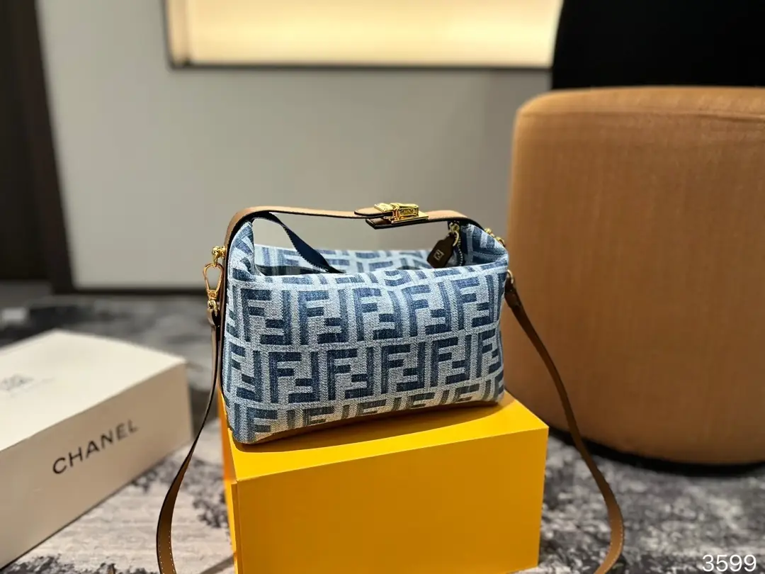 5002-56.8$-fendi gallery