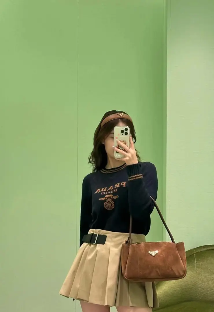 5004-49.99$-PRADA gallery