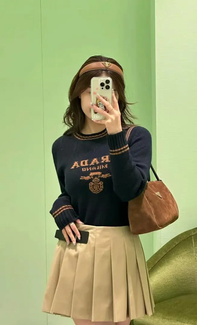 5004-49.99$-PRADA gallery