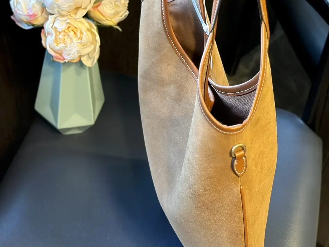 5022-58.9$-MIUMIU gallery