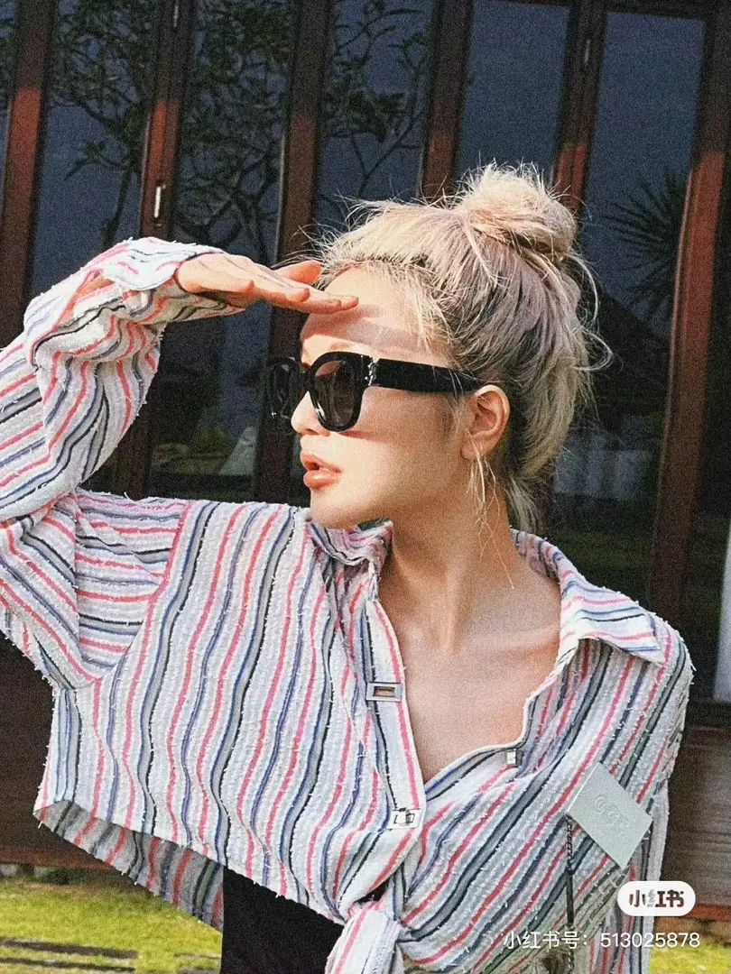 5088-370-51.88$-ysl gallery