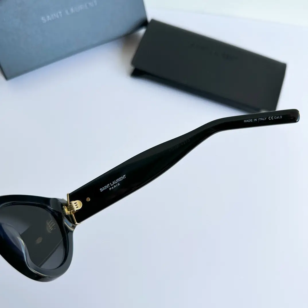 5088-370-51.88$-ysl gallery