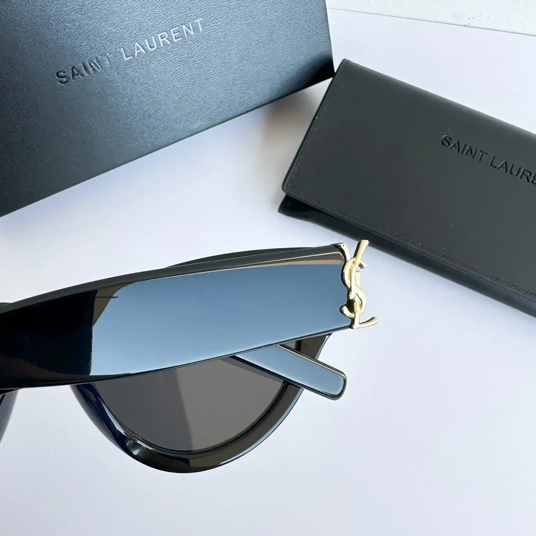 5088-370-51.88$-ysl gallery