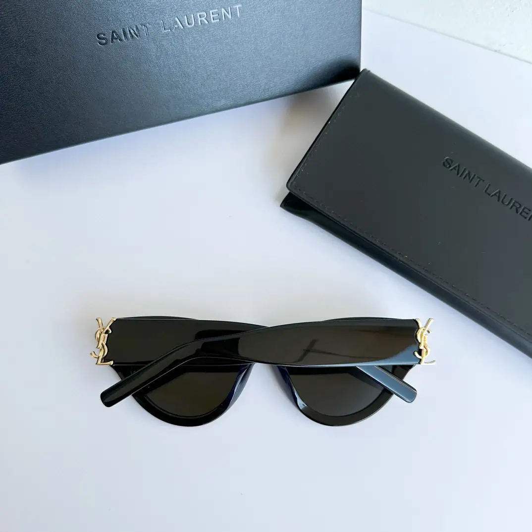 5088-370-51.88$-ysl gallery