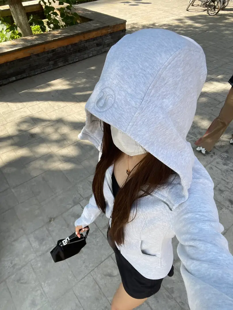 5117-425-58.66$--Lululemon scuba gallery