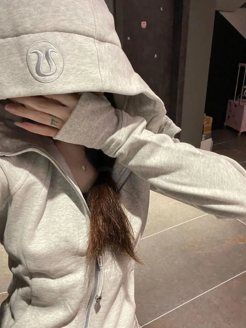 5117-425-58.66$--Lululemon scuba gallery