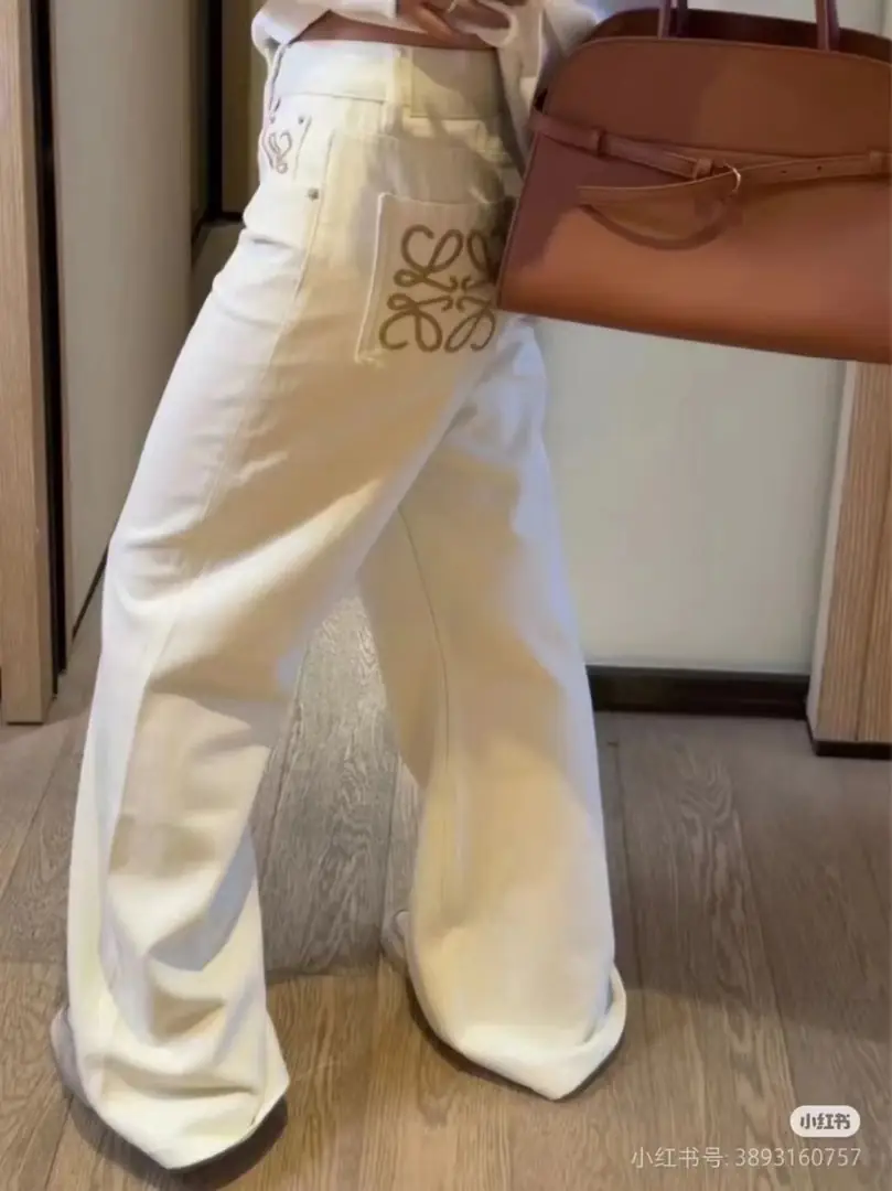 5121-399-loewe gallery