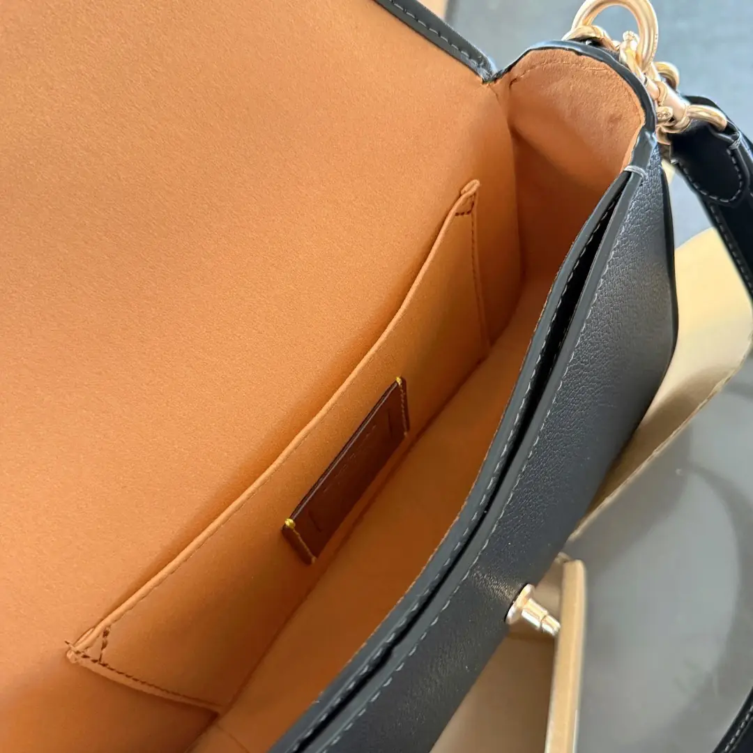 5125-63$-COACH gallery