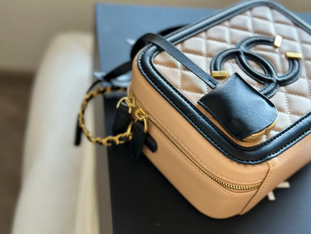 5158-62.8$-CHANEL gallery