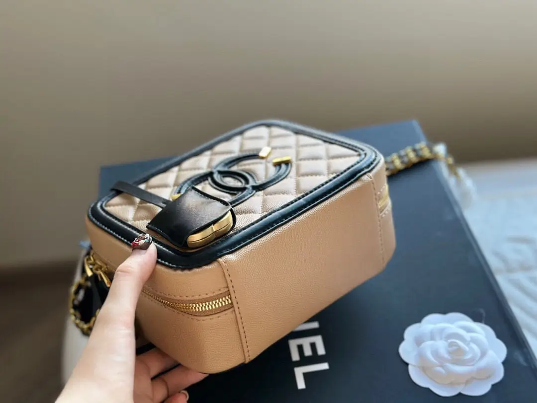 5158-62.8$-CHANEL gallery