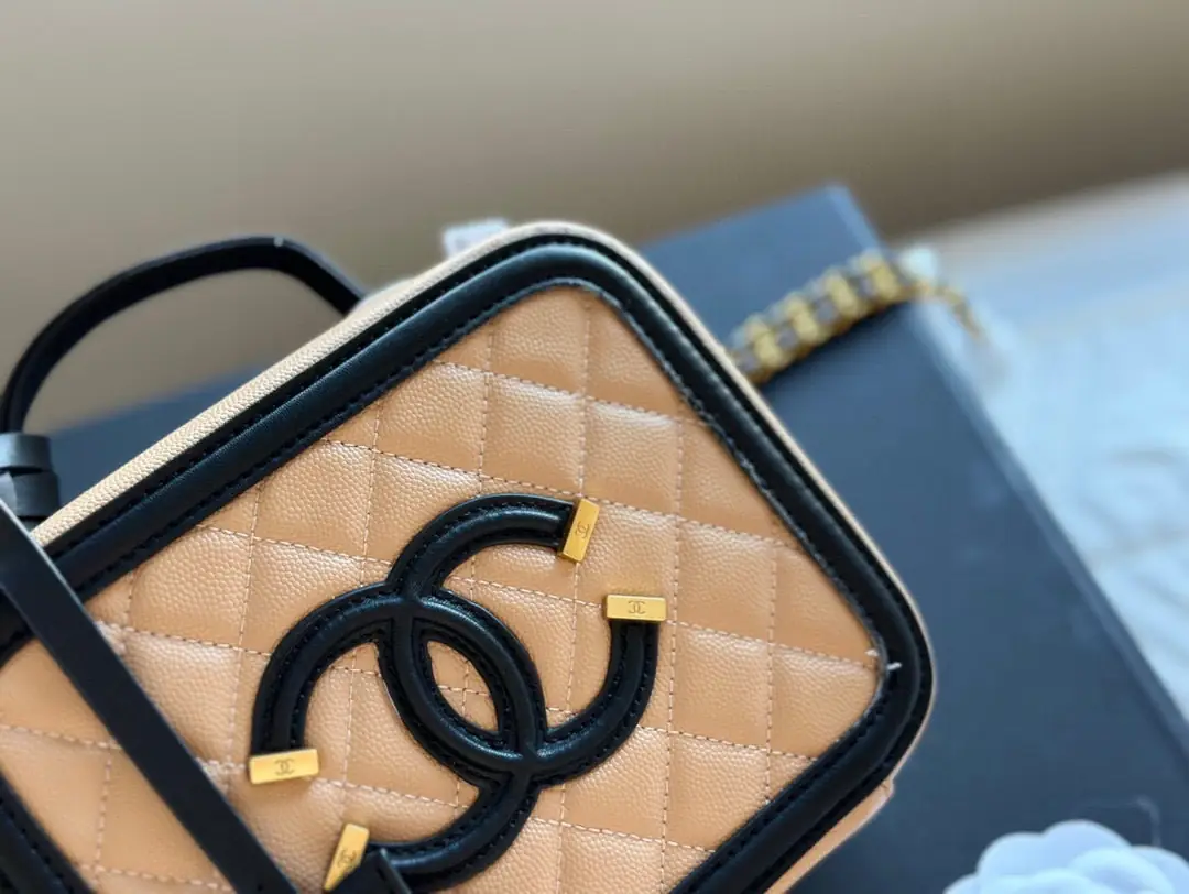 5158-62.8$-CHANEL gallery