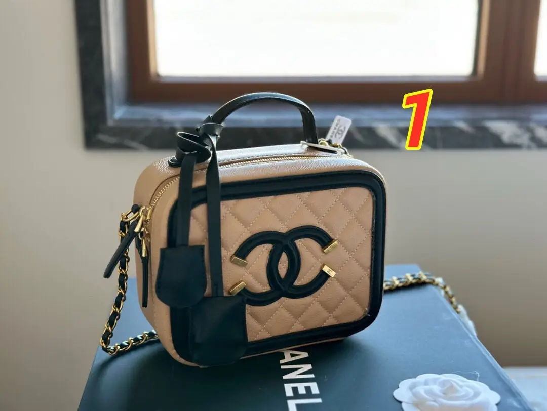 5158-62.8$-CHANEL gallery