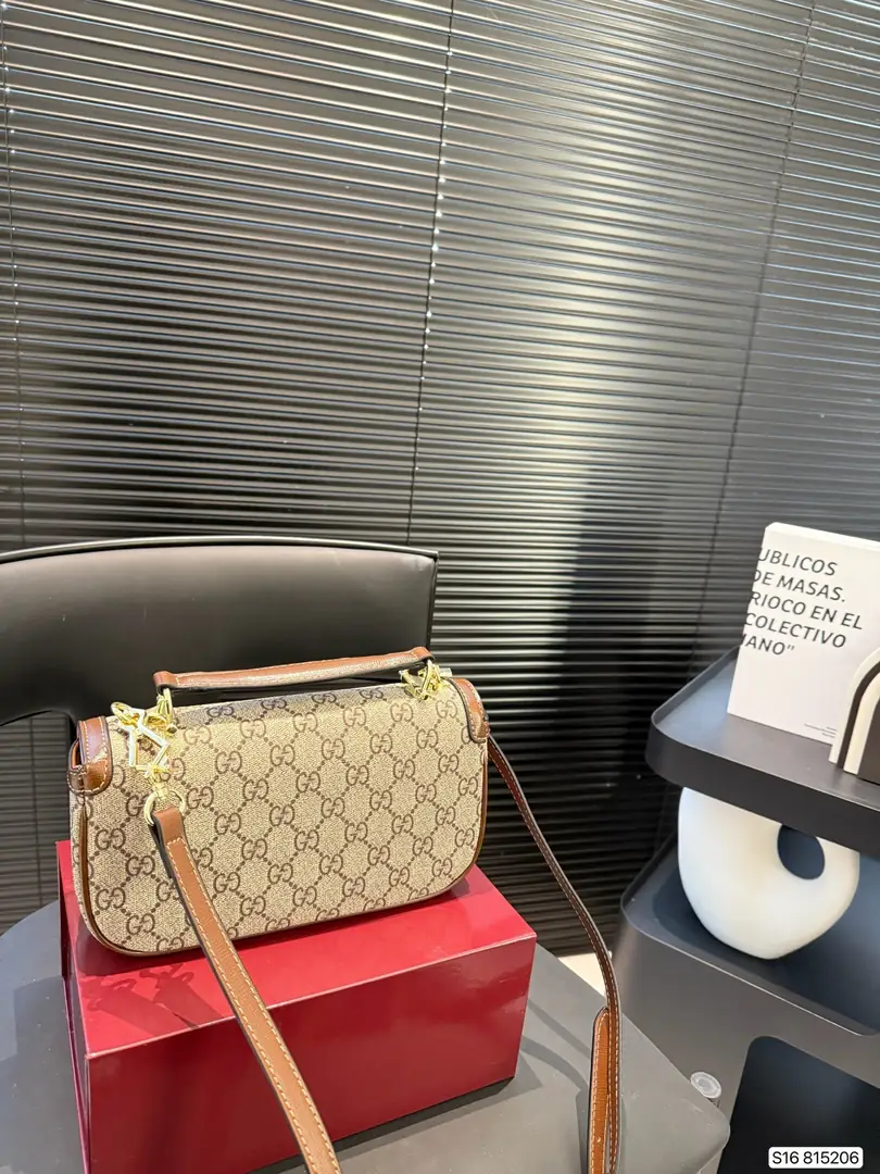 5160-56.8$-GUCCI gallery