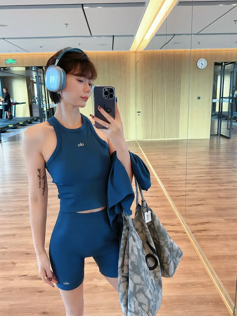 5176-48.8$-alo gallery