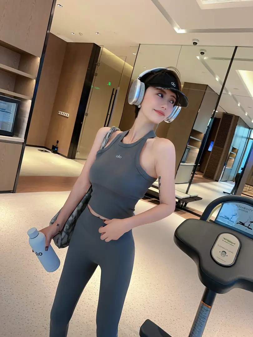 5176-48.8$-alo gallery