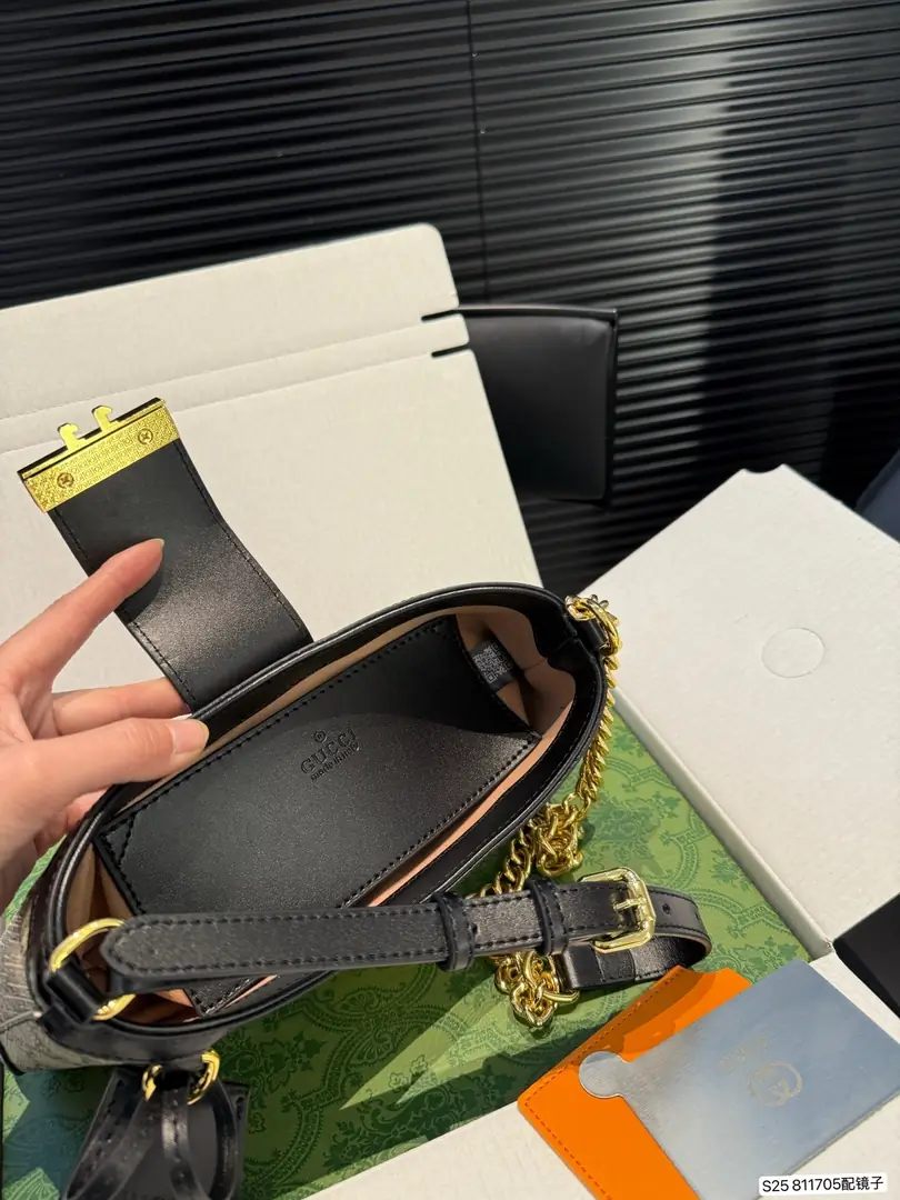 5182-62.8$-gucci gallery